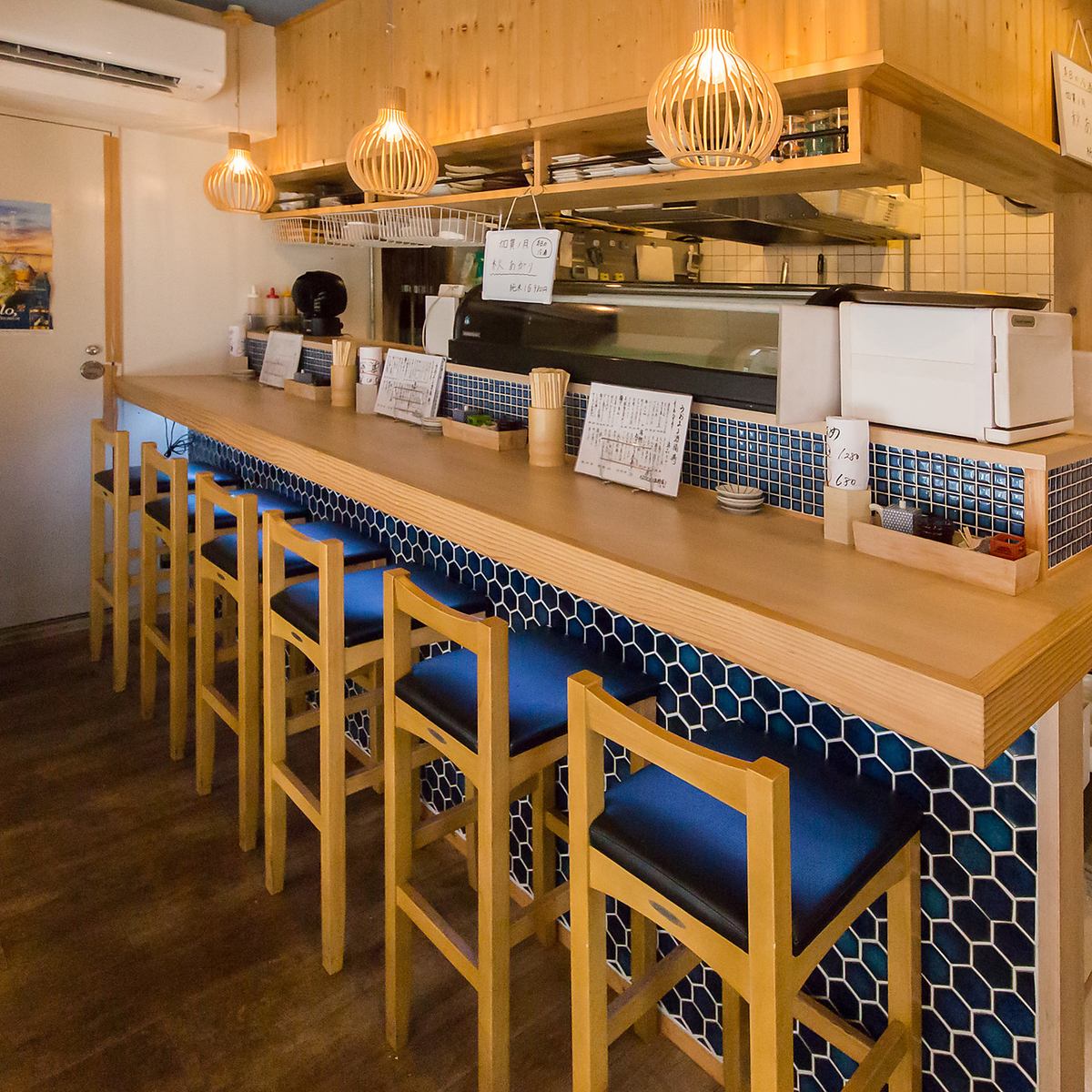 料理風景を眺めながら食事をお楽しみいただけます♪