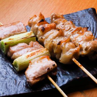 夏の炭火焼き鳥宴会コース◆地鶏炭火焼きやおすすめ焼鳥など全10品＋120分飲み放題付き