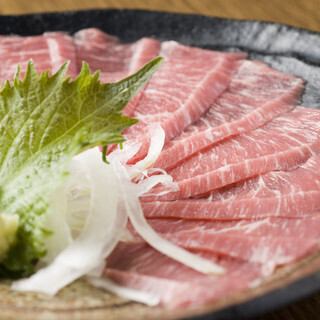 【生ラム刺身】鮮度に自信があるからこそ提供できる逸品☆とろける食感がたまらない！サク飲みのお供にも◎