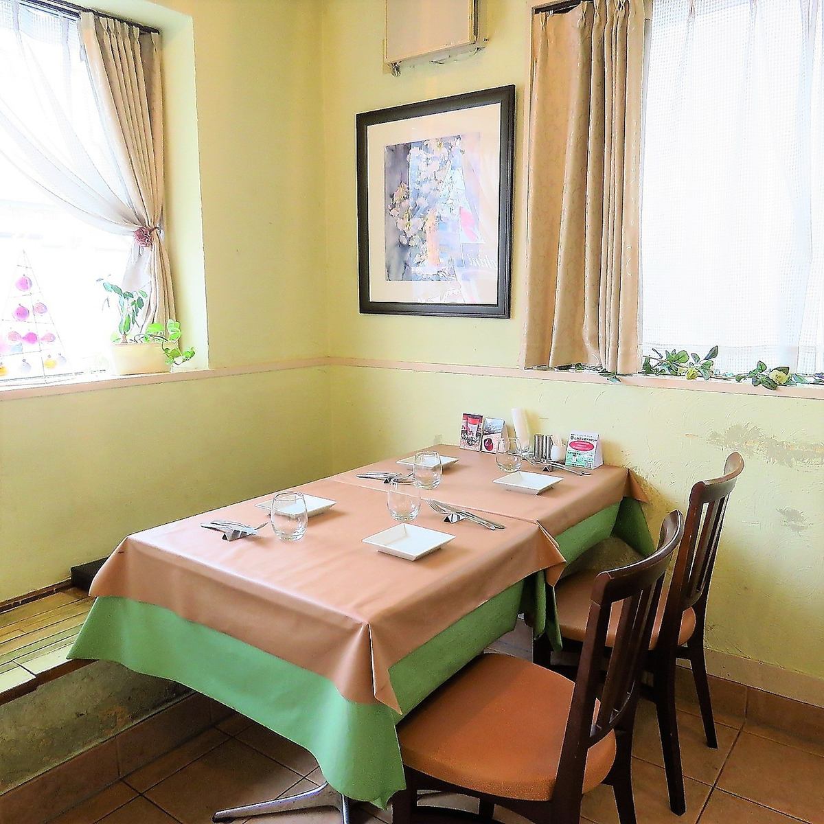 You can enjoy a relaxing meal in the calm atmosphere of the restaurant.