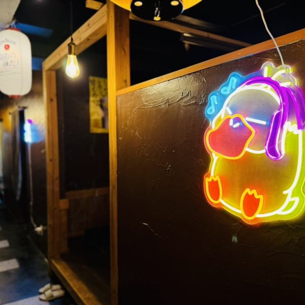 写真映え間違いなしのネオン看板！！インスタ投稿する人も多いです☆