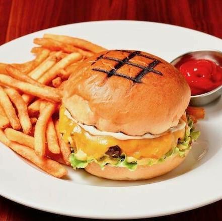 ハラペーニョチーズバーガー +1サイド