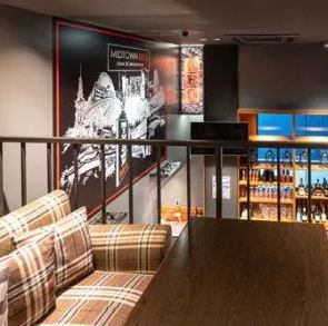 〈ソファー席〉ゆっくりとお寛ぎいただける人気のソファー席♪女子会でワイワイやお誕生会などのお祝い事でのご利用にもオススメです♪誕生日プレートのご用意も可◎