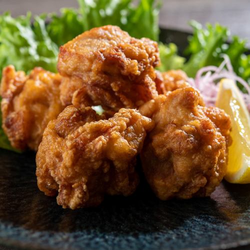 鶏もも肉の唐揚げ　香港風スパイスパン粉