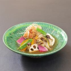 季節の野菜と鶏肉のみぞれ餡かけ