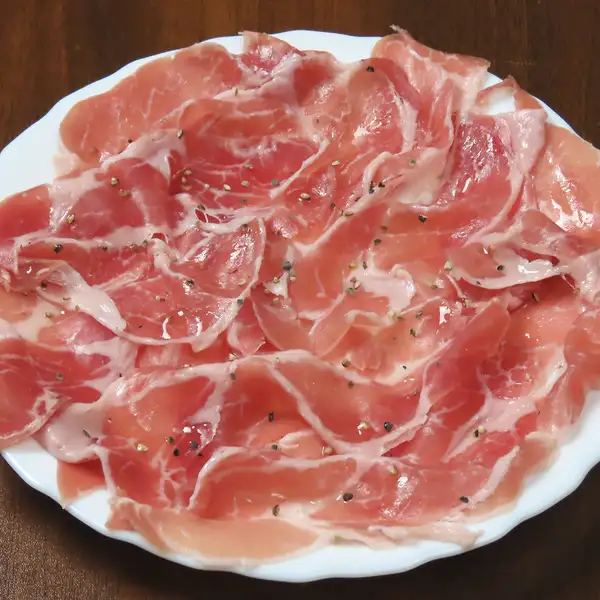【◆至高の逸品◆】お皿いっぱいの贅沢！しっとり食感と濃厚な旨みが広がるたっぷり生ハム