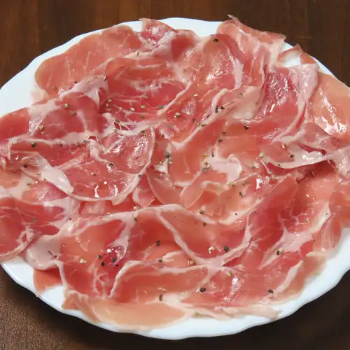 【◆至高の逸品◆】お皿いっぱいの贅沢！しっとり食感と濃厚な旨みが広がるたっぷり生ハム