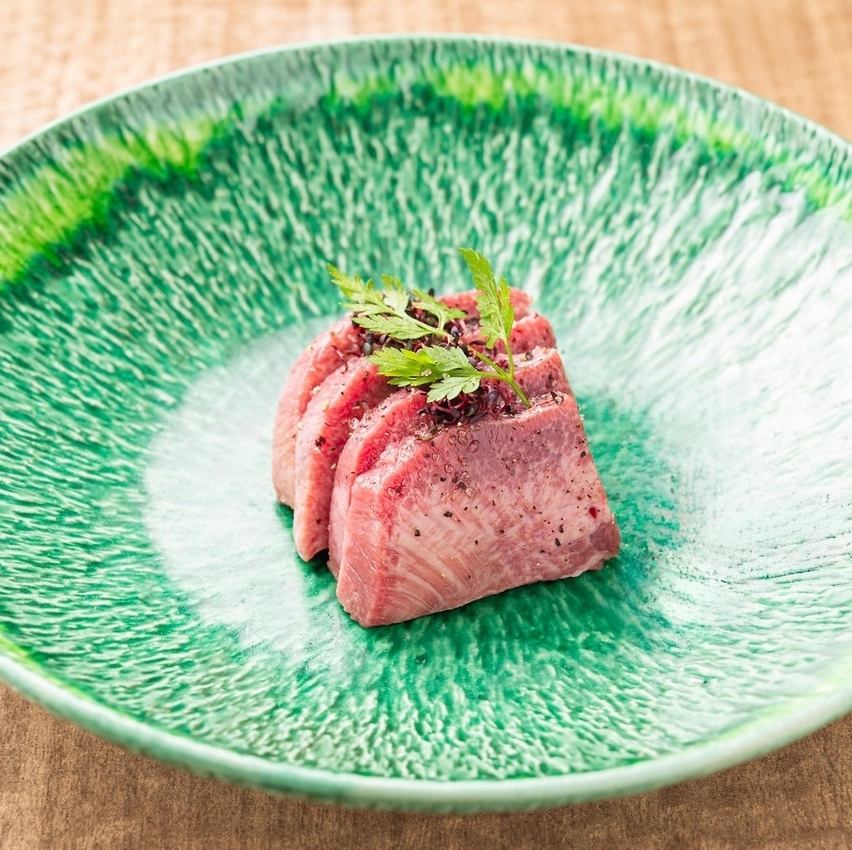 厳選した段戸牛や鳳来牛などをご用意してます。贅沢お肉を是非！