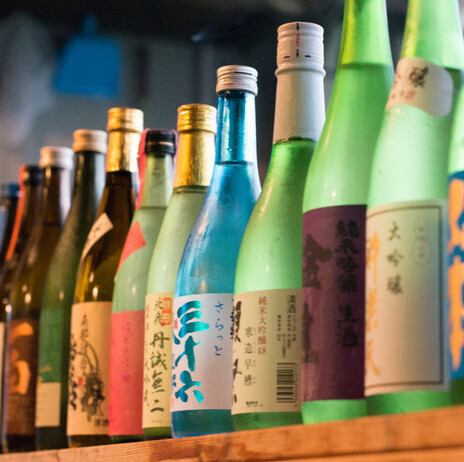 全国から厳選した銘柄を揃える本格地酒のこだわり