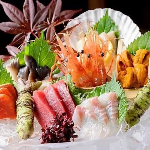[完全私人房间/设有独立吸烟区]日本海新鲜海鲜的豪华生鱼片拼盘♪