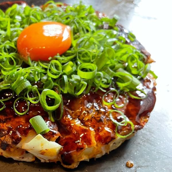 石松天石松のお好み焼きで一番人気。ボリューム満点