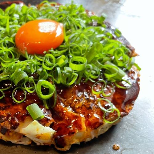 石松天石松のお好み焼きで一番人気。ボリューム満点