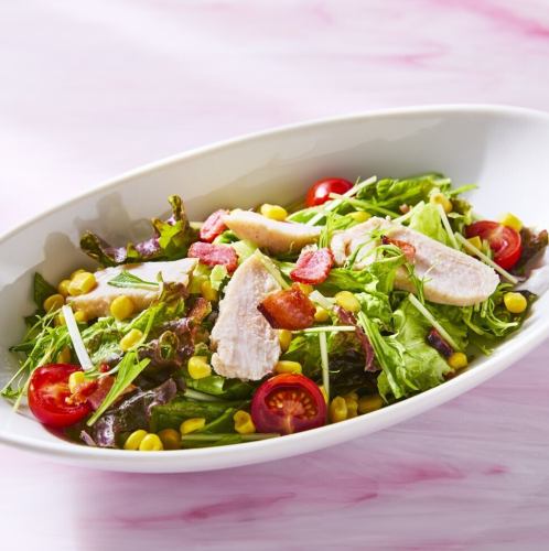 チキンとコーンのサラダ