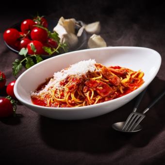 イタリア産トマトのニンニク唐辛子