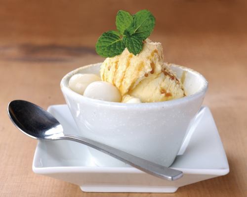 Kinako 黑蜂蜜抹茶冰淇淋 / Kinako 黑蜂蜜香草冰淇淋