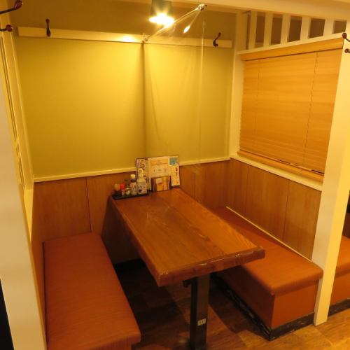 Partition BOX seats for girls-only gatherings and families