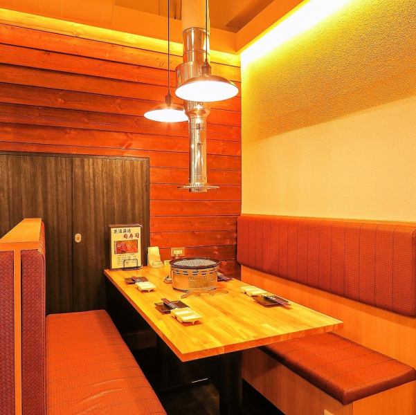 [Our specialty sofa seat!] We have a table for 6 people x 2 seats! You can relax and enjoy your meal in the spacious seats ☆ All other table seats are half sofa seats , You can use it relaxed ☆ There is also a counter for 2 people × 3 seats, so you can use it for dates etc♪