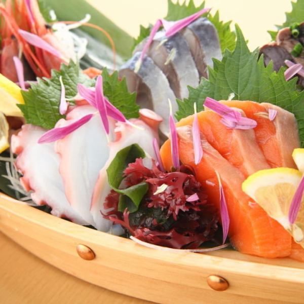 ☆A very popular dish, a sashimi platter of seafood ☆Once you try it, you'll be hooked!! 1,380 yen (excluding tax)