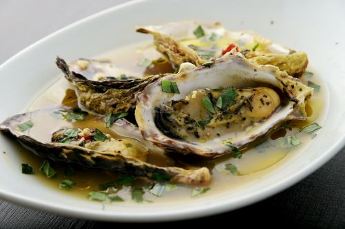 ◆ Steamed oysters with white wine (4/6 pieces) with bucket