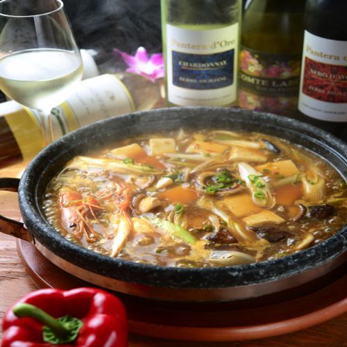 鮪の海鮮マーボー