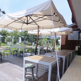 Luxurious terrace seats [Kobe station / Yakitori / Night view / Beer / Craft beer / Lunch]