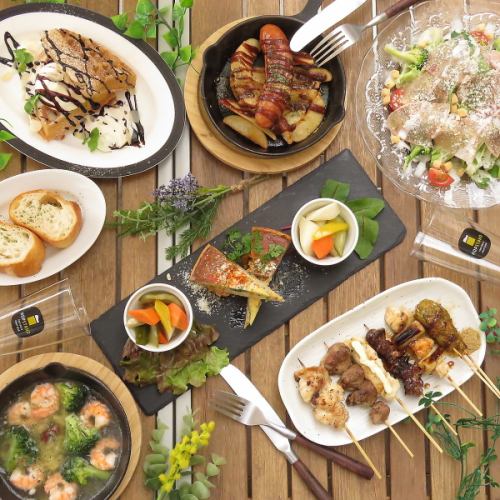 【고베역 근처의 선술집에서 각종 연회를】맥주와 궁합 발군의 고기 요리 등‥2시간 음료 무제한 코스 7품 5000엔~