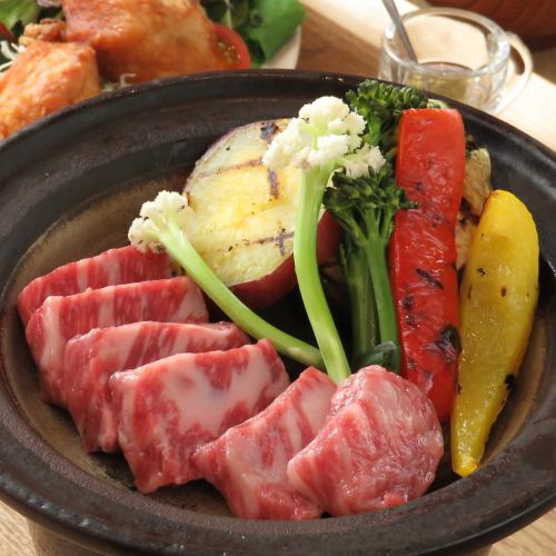 Recommended ☆ Kobe beef ceramic plate