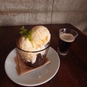 アフォガード　バニラアイスエスプレッソかけ