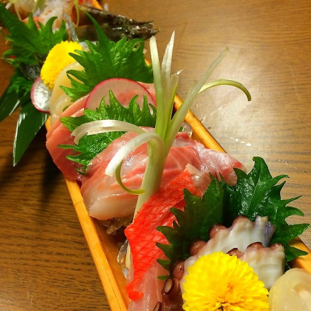 Exciting! "Assorted Sashimi" with carefully selected ingredients starts from 3,080 yen (tax included) for 2 people!