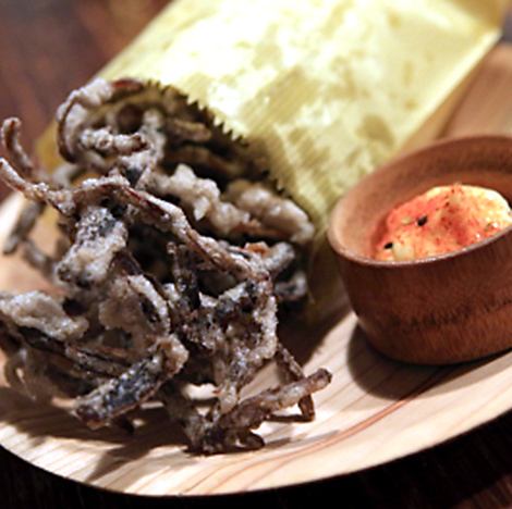 享受我们非常受欢迎的“Sumi Saki鱿鱼天妇罗”和5种生鱼片♪7道菜套餐