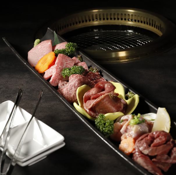 [◆◇~Luxurious! Rajantei large platter~◇◆] Assortment of 3 types of Hitachi beef including rare parts and our recommended meat