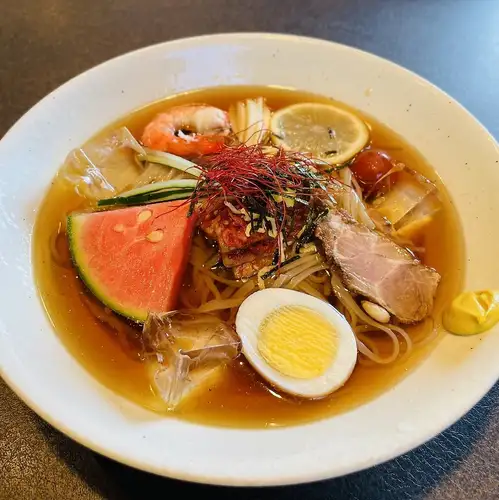 '호화' 냉면