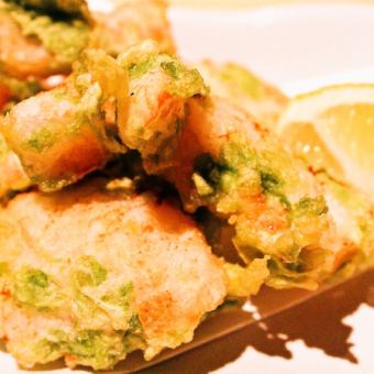 <Tempura> Okinawan-style tempura of seaweed and white fish