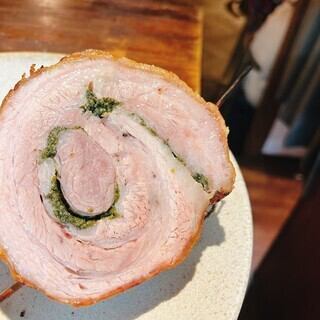 【新年派对/成人礼◎烤全肉+2小时畅饮】美味的烤全肉!三星级土豆和丰盛的套餐