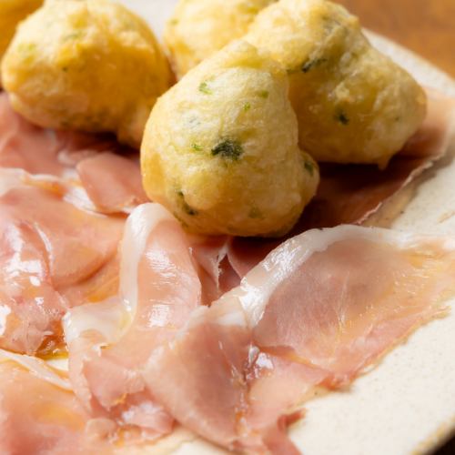 5 たっぷりしっとり生ハムプロシュートと磯香るゼッポリーネ