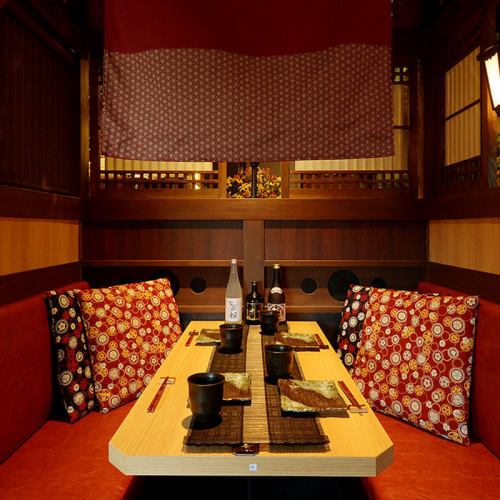 和のあたたかみを感じて…デート、大切な記念日などにぴったりな空間になっております♪名古屋/栄駅/居酒屋/個室/飲み放題★＜忘年会・新年会・宴会・団体様歓迎＞