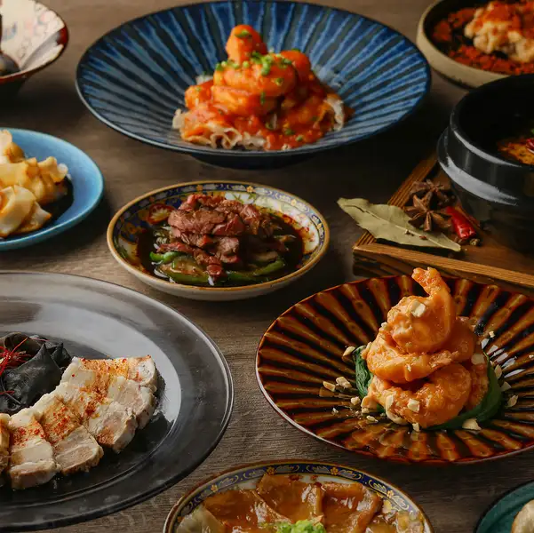 They also have plenty of authentic Chinese dishes.