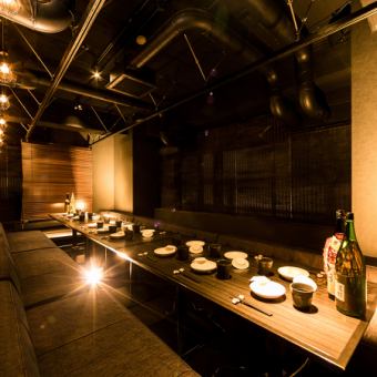 Group room with sofa seating for up to 30 people.We have a variety of private seating available.宴会 for a banquet in Yokohama