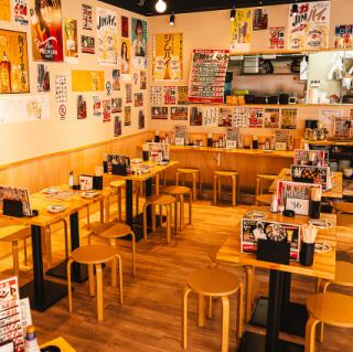 如果您计划在小岩举办酒会，请前往 Yotteba，那里的菜单上有各种各样的菜肴，包括鸡翅、炖内脏和饺子！