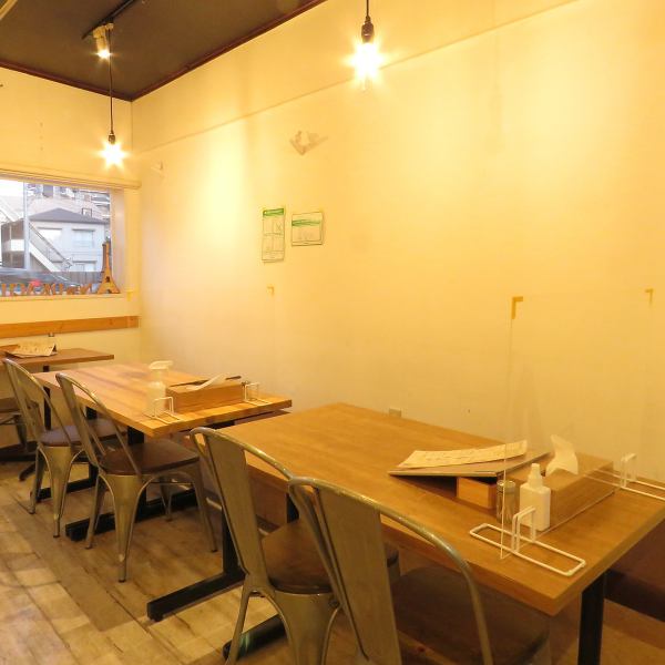 [Tables for 4 to 6 people x 2 tables] For family anniversaries, small private events, etc. ◎ It can also be used for meals with small children and mom parties! At night We have a set meal, so even those who can't drink are welcome!