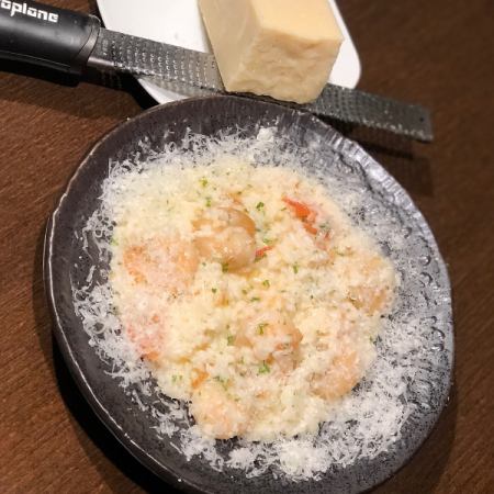 えびとトマトのチーズリゾット