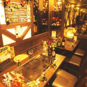 最大宴会35名様までＯＫ★ドイツ樽生飲み放題付きコース4500円(税込)～承ります！！ワイワイ焼きながら愉しむ飲み放題付きコースは自分たちのペースで愉しめる人気コースです！！+500円でとっておき２種類がお愉しみいただけます！！