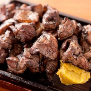 <Charcoal-grilled Tsuma-jidori Chicken> Grilled thigh (large) (300g)