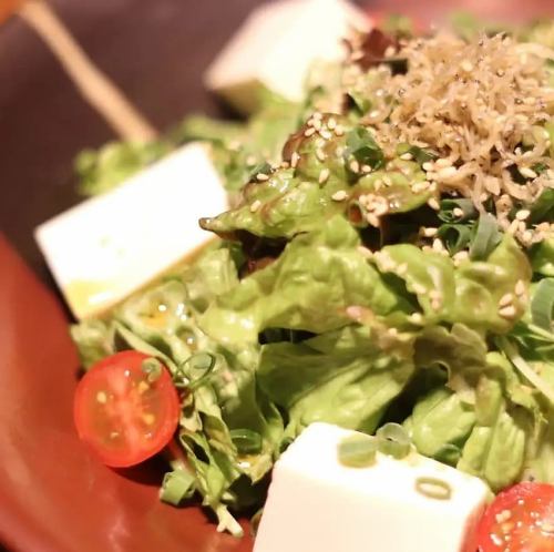 Small sardine, green onion and tofu salad