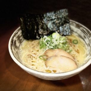 ミニ鶏白湯ラーメン