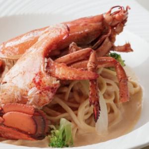 オマール海老の贅沢クリームアメリカンパスタ(＋1540円)