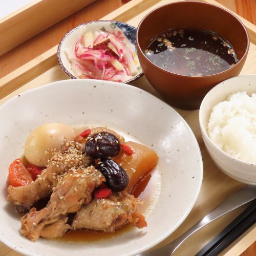 贅沢な週替わりランチ◎