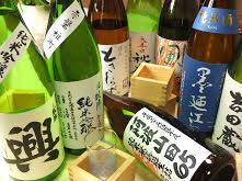 A wide selection of Kagawa local sake and Japanese sake that go well with snacks