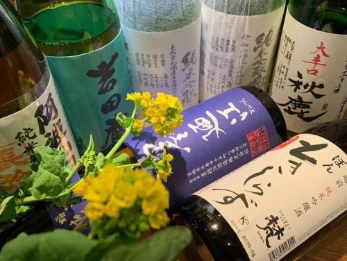 A wide selection of Kagawa local sake and Japanese sake that go well with snacks