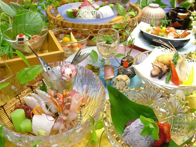 [Reservations accepted on the day! Limited to 2 groups per day - Kaiseki dinner in a private room] August 'Hospitality Kaiseki' 10 dishes 9900 yen